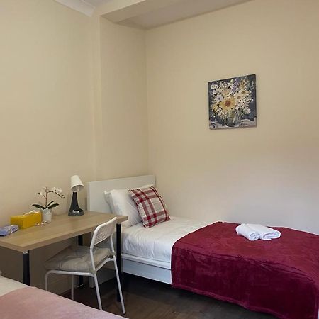 Lovely Private Rooms In Camden, Central Лондон Экстерьер фото