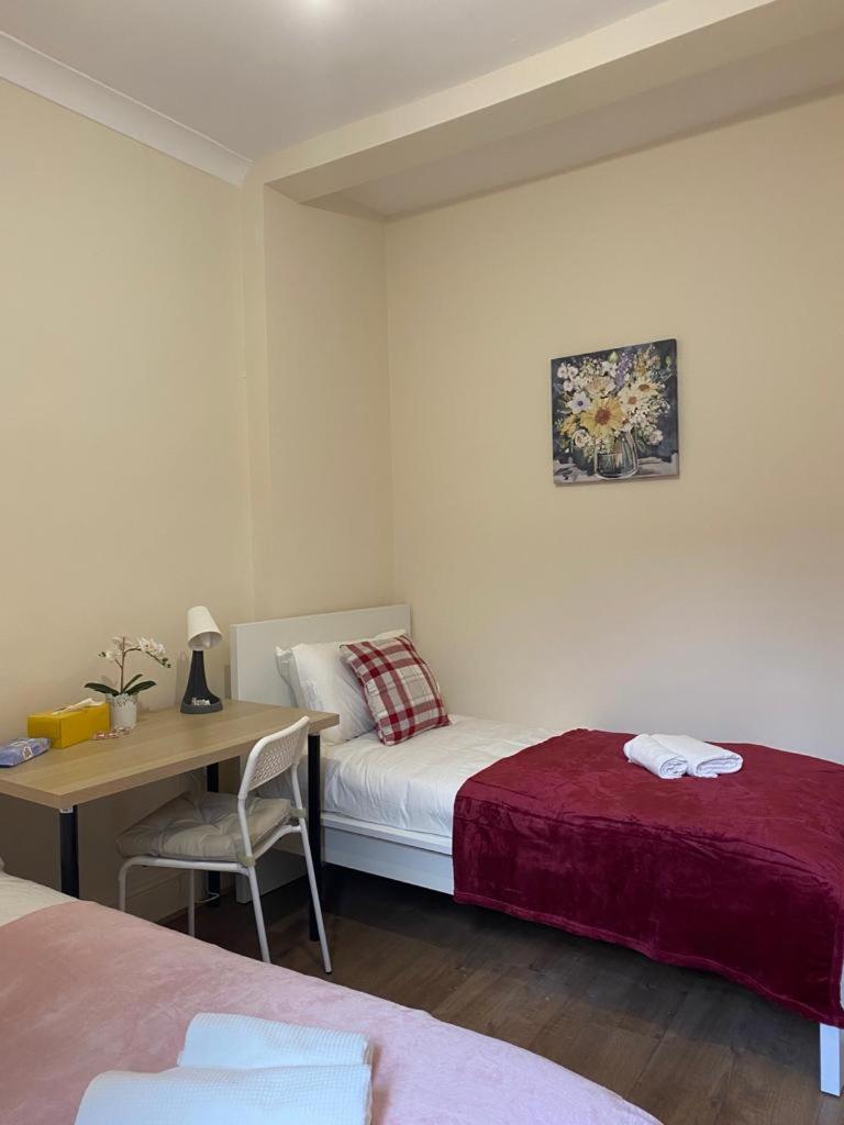 Lovely Private Rooms In Camden, Central Лондон Экстерьер фото